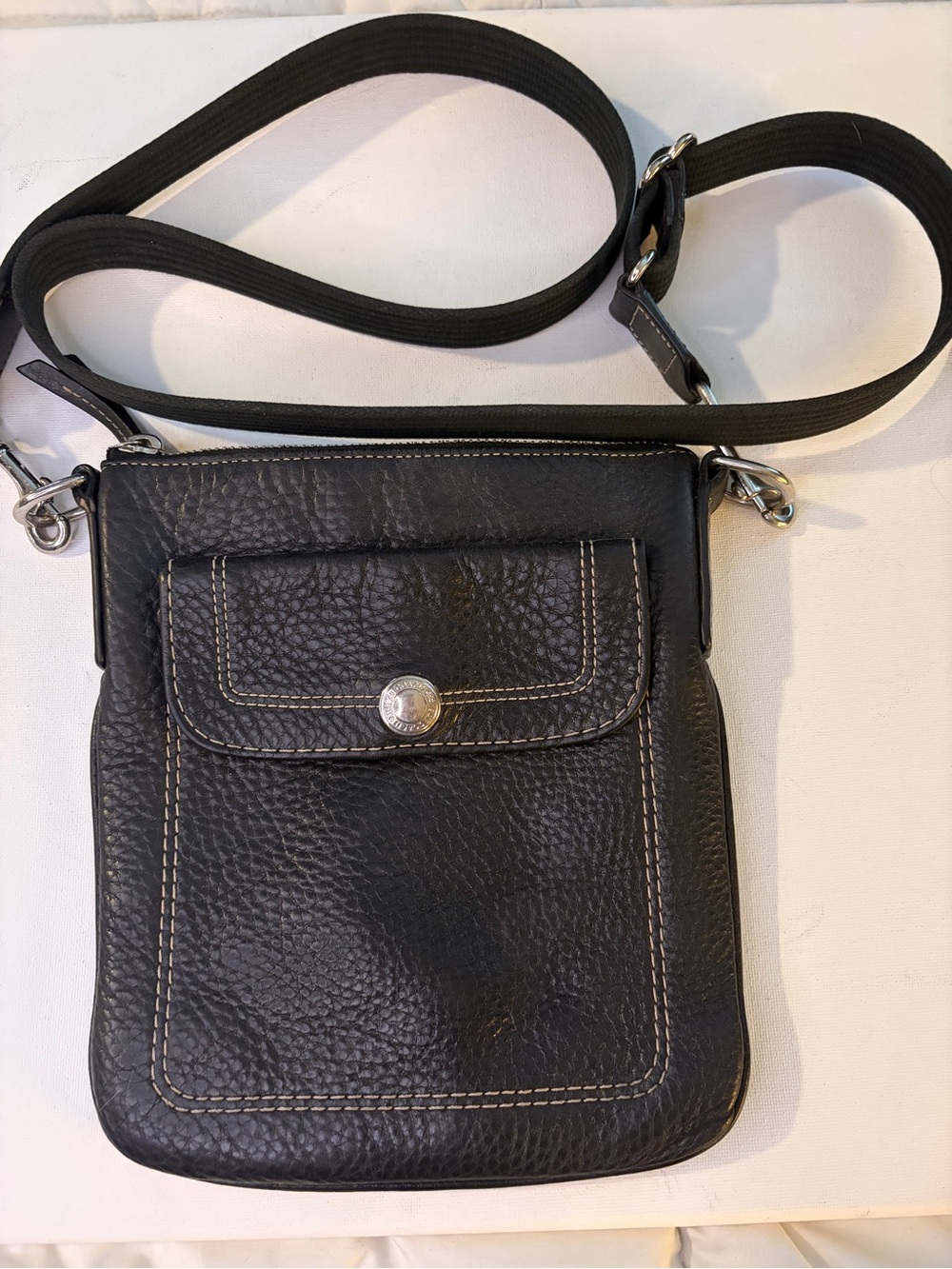 Vintage Coach Black Pebbled Leather Crossbody Bag/purse.